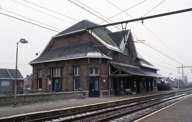 Willebroek - SNCB K04821-17 (1).jpg